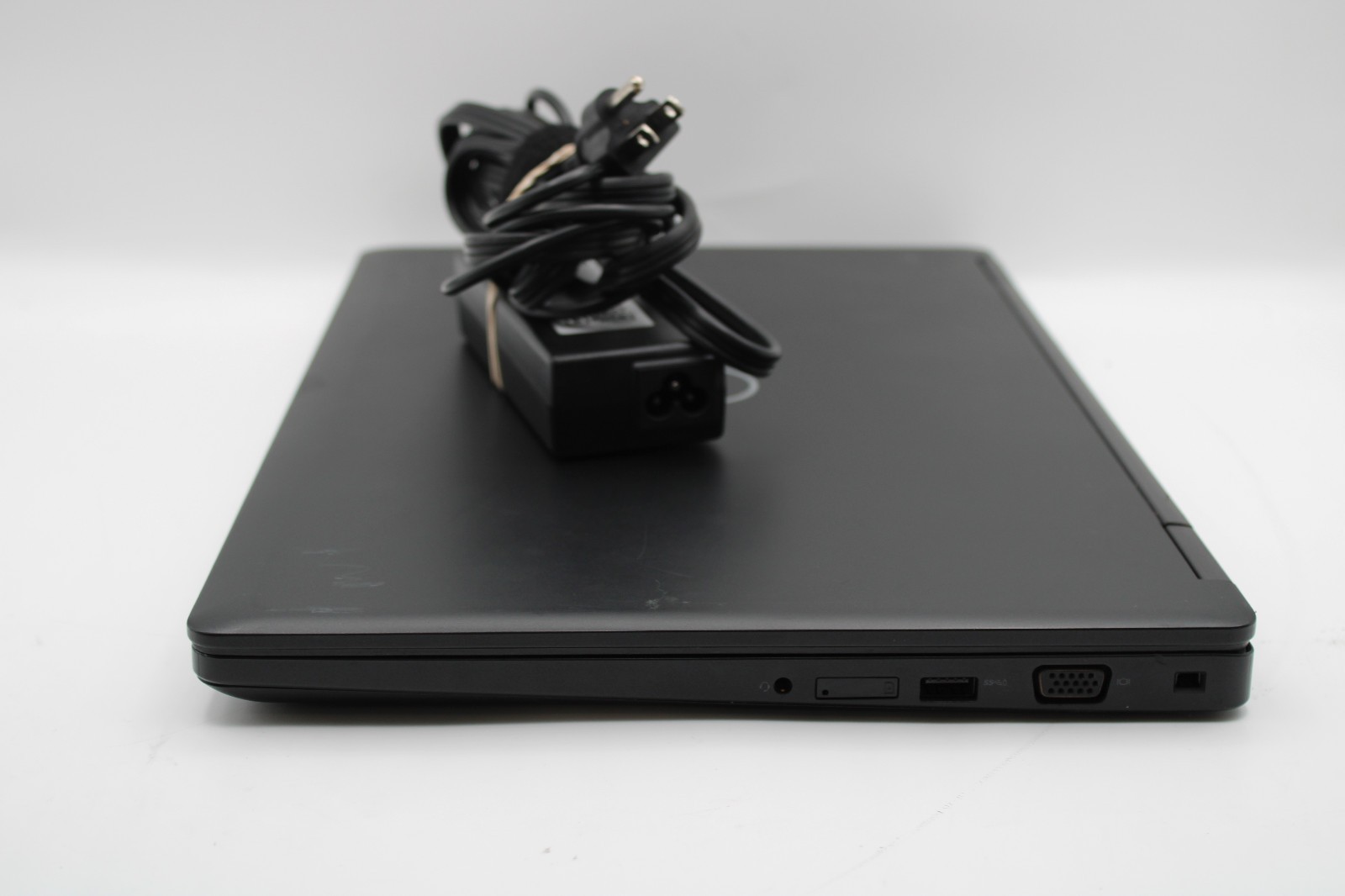 Dell Latitude 5590 _ i7-8650U @ 1.9 GHz _ 16GB RAM _ 256GB SSD _ No OS *READ