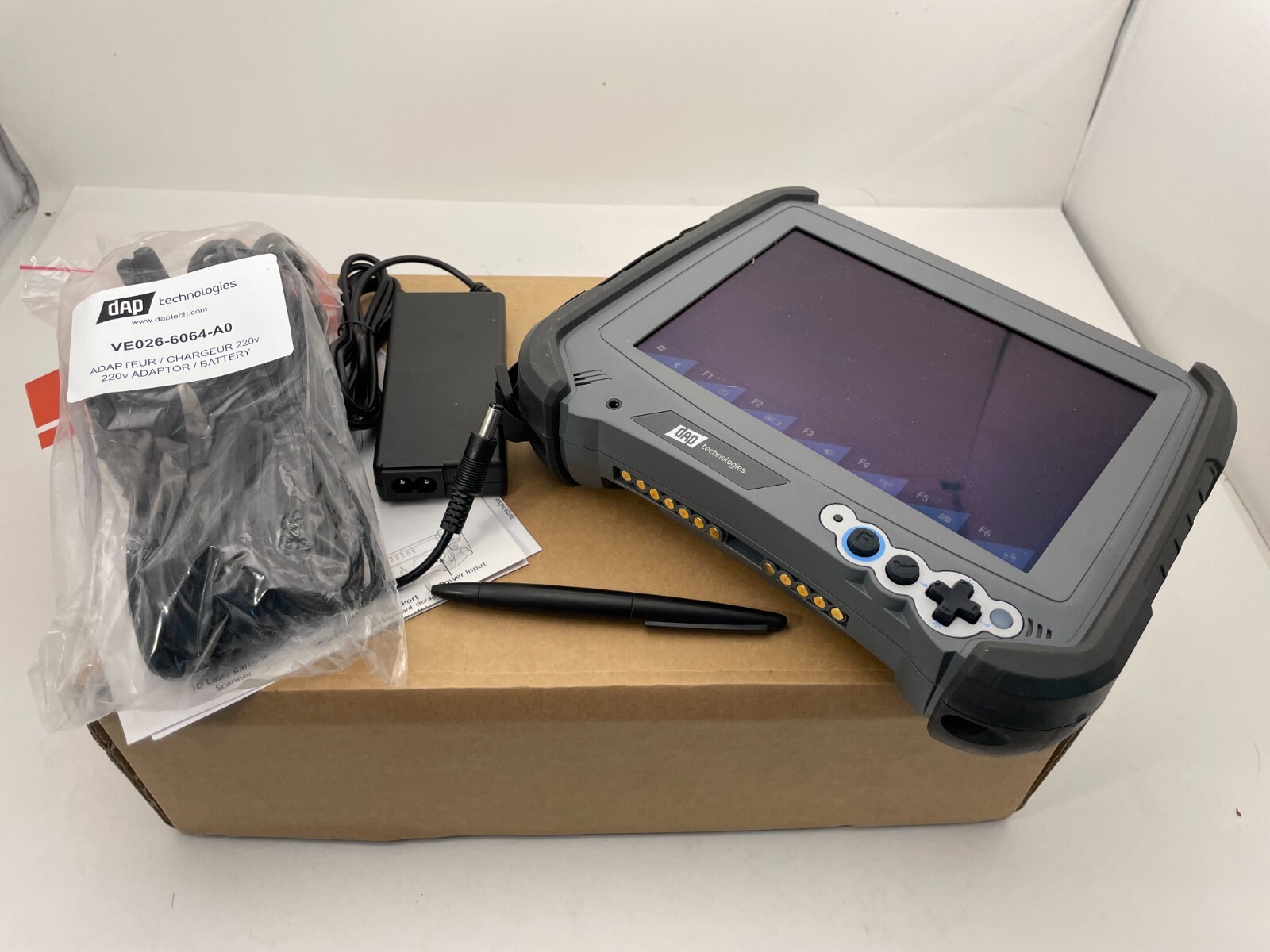 DAP Technologies M9010 Rugged 7′ Tablet Computer WM7 BT GPS M9010C0B1A1A1A0 NEW