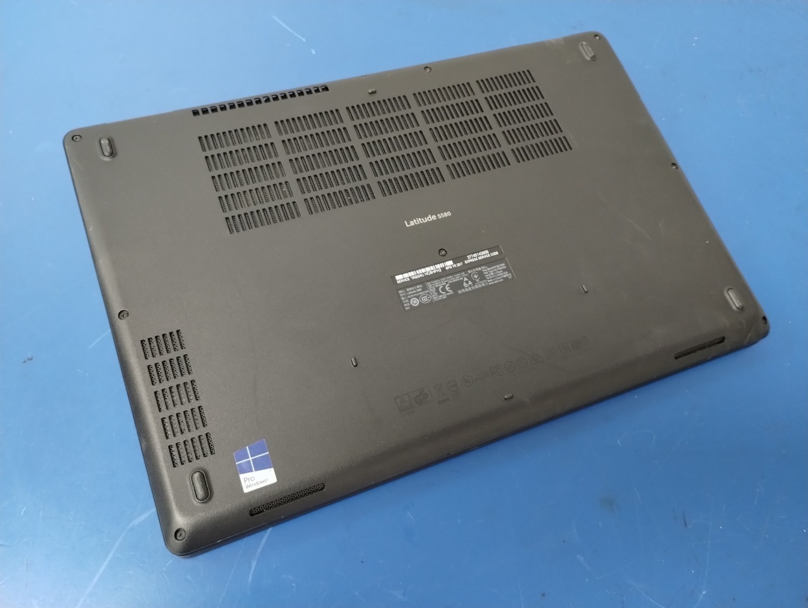 Dell Latitude 5580 15.6″ Intel Core i7-7820HQ 2.90GHz 20GB Ram 256GB SSD Laptop