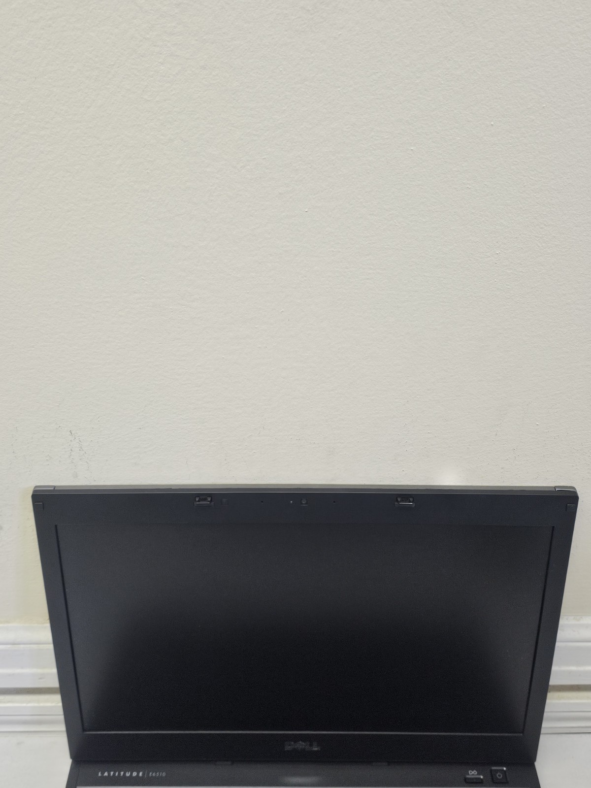 Dell Latitude E6510 Laptop – Intel i5-M560 – 2GB RAM – 160GB HDD – Windows 10
