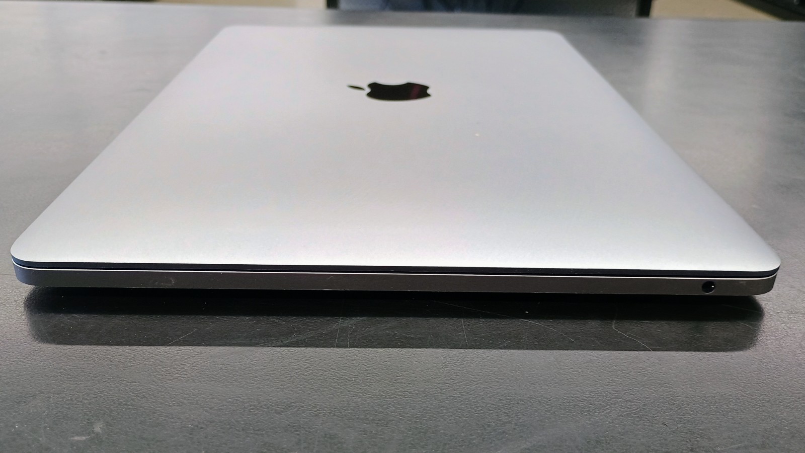 Apple MacBook Pro 2017 A1708 EMC 3164 AS-IS for Parts & Non-Functional