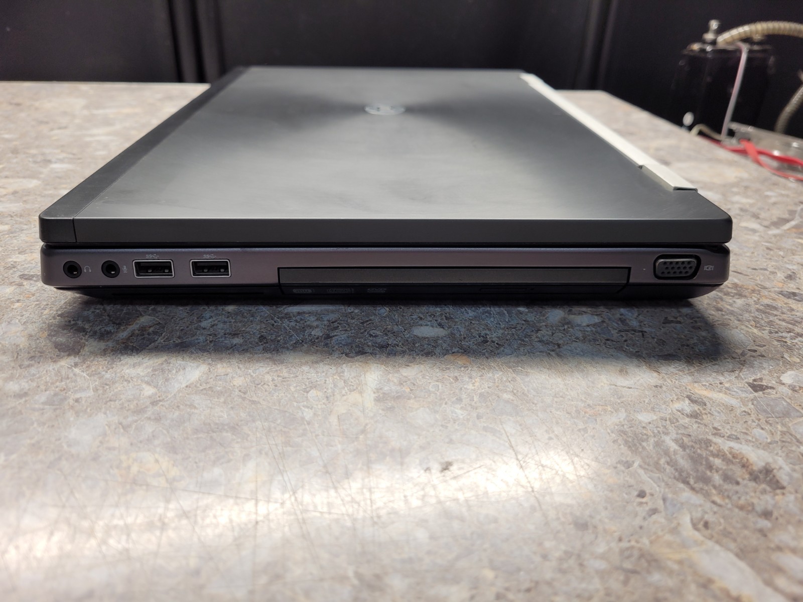 HP EliteBook 8570w i7-3520M 320GB SSD 12GB RAM Quadro K1000M Windows 11
