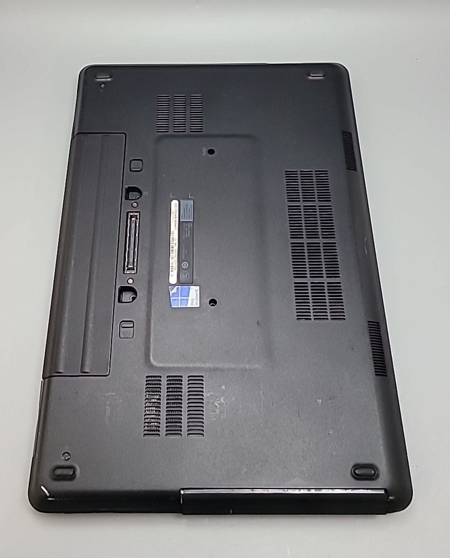 Dell Latitude E5540- Intel i5-4300U @ 2.50GHz /8GB RAM /250GB SSD /Win 11 Pro