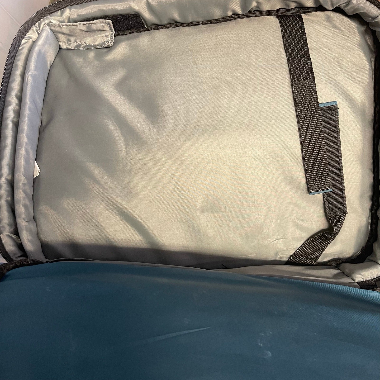Toshiba Satellite C655 PARTS ONLY Laptop and Carrying Bag PLEASE READ