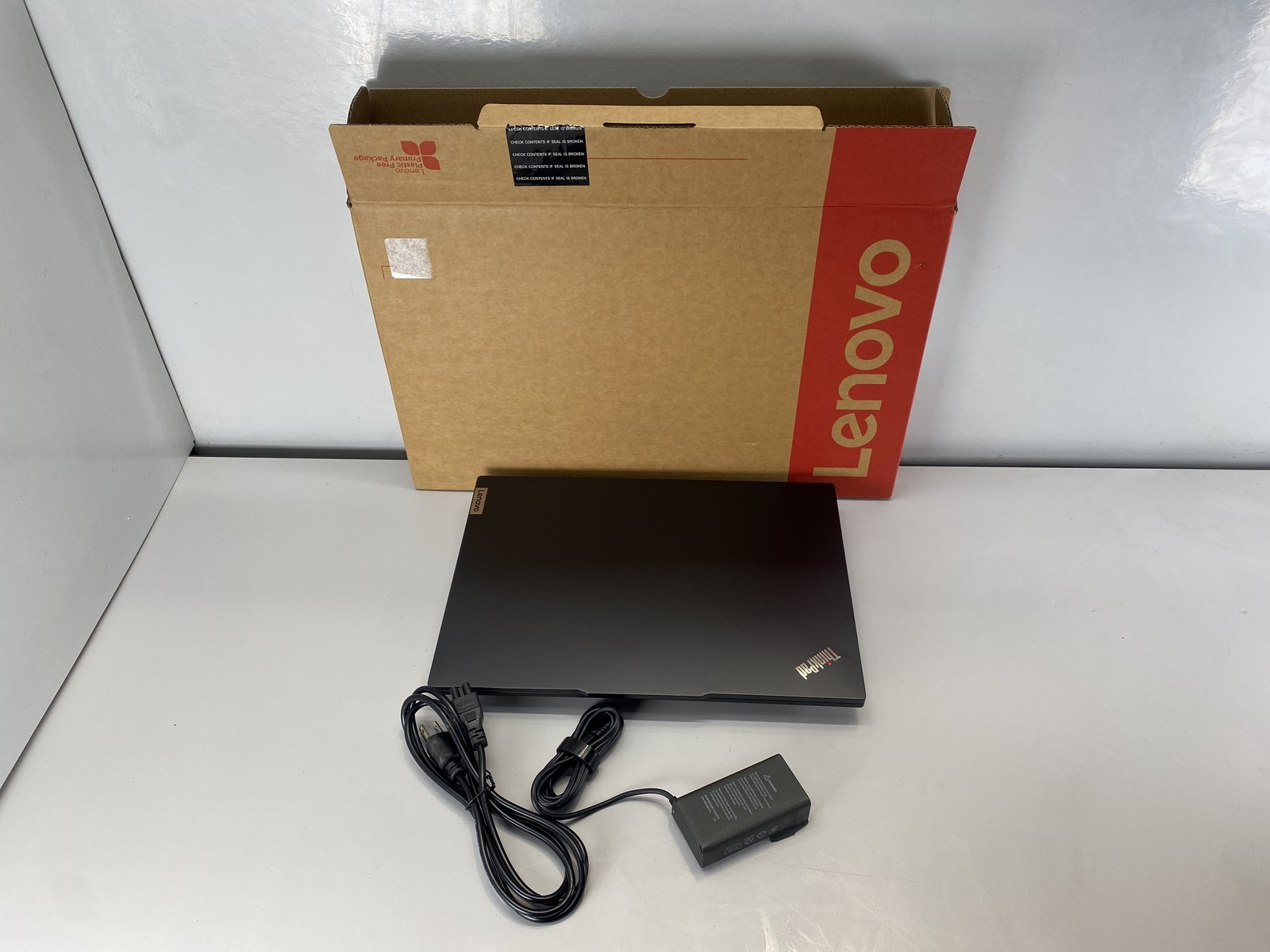 Lenovo Laptop ThinkPad E16 Gen 2 16″ AMD Ryzen 7 7735U 512GB – Black