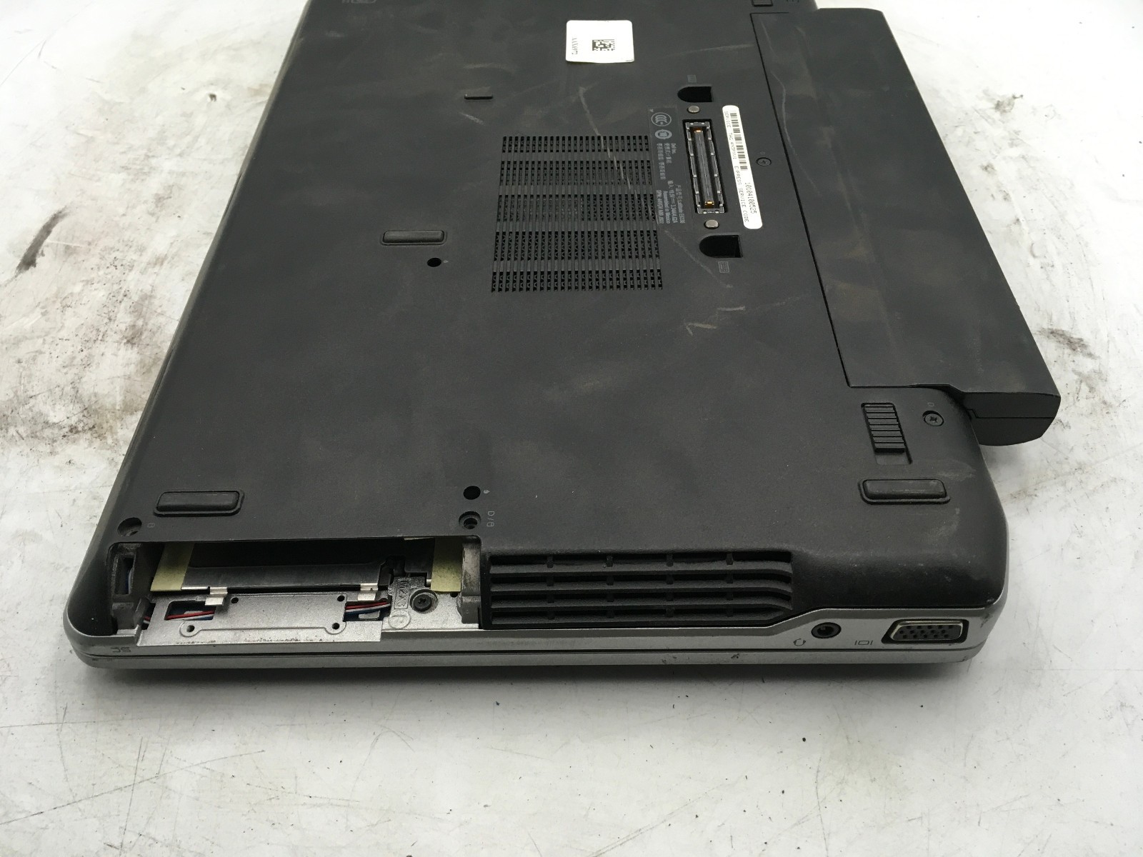 DELL LATITUDE E6330 – FOR PARTS/NO BOOT – INTEL I5 3320M – NO RAM – READ DESC-BB