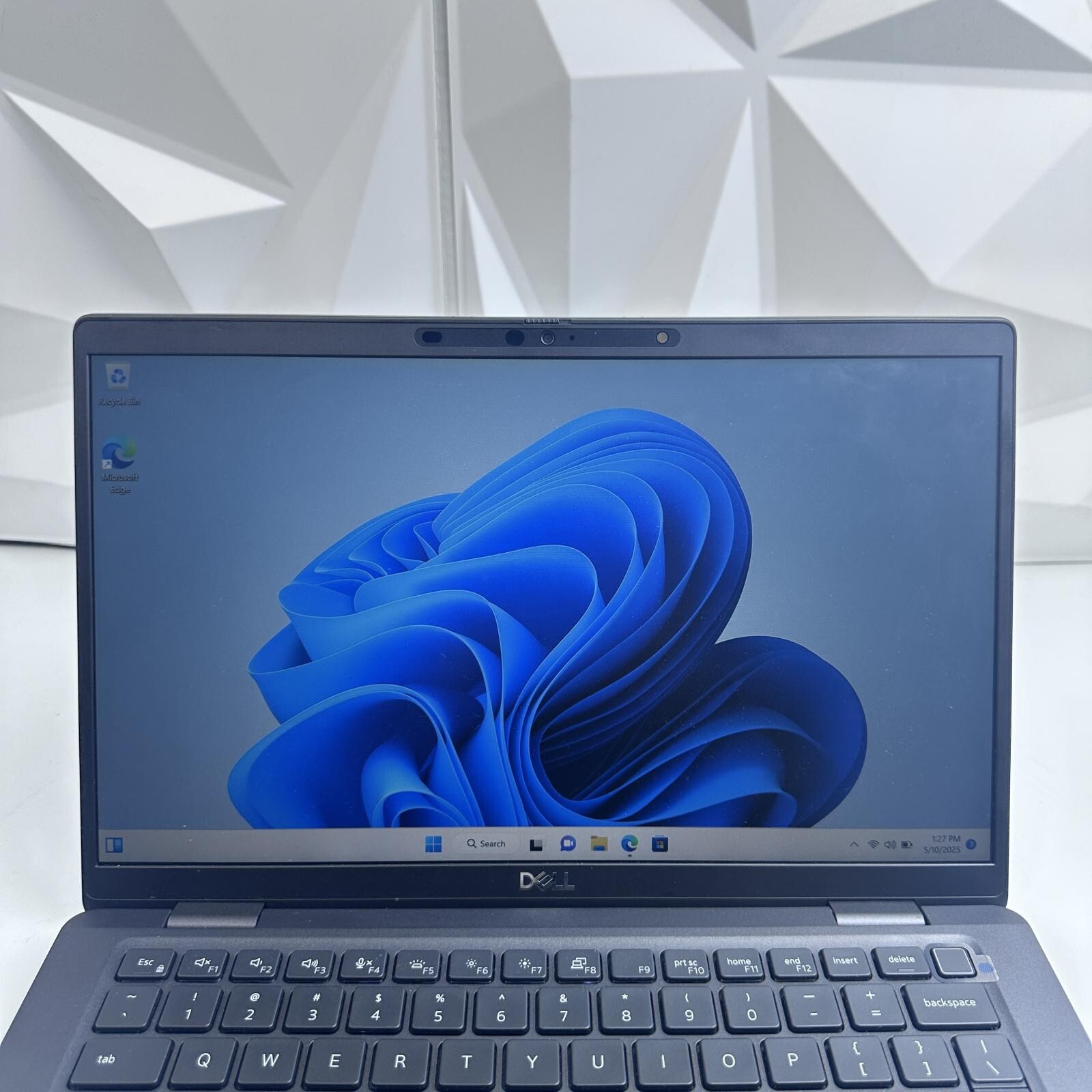 DELL Latitude 7320 Laptop, 13.3″ FHD, i5-1145G7, 16GB, 256GB SSD