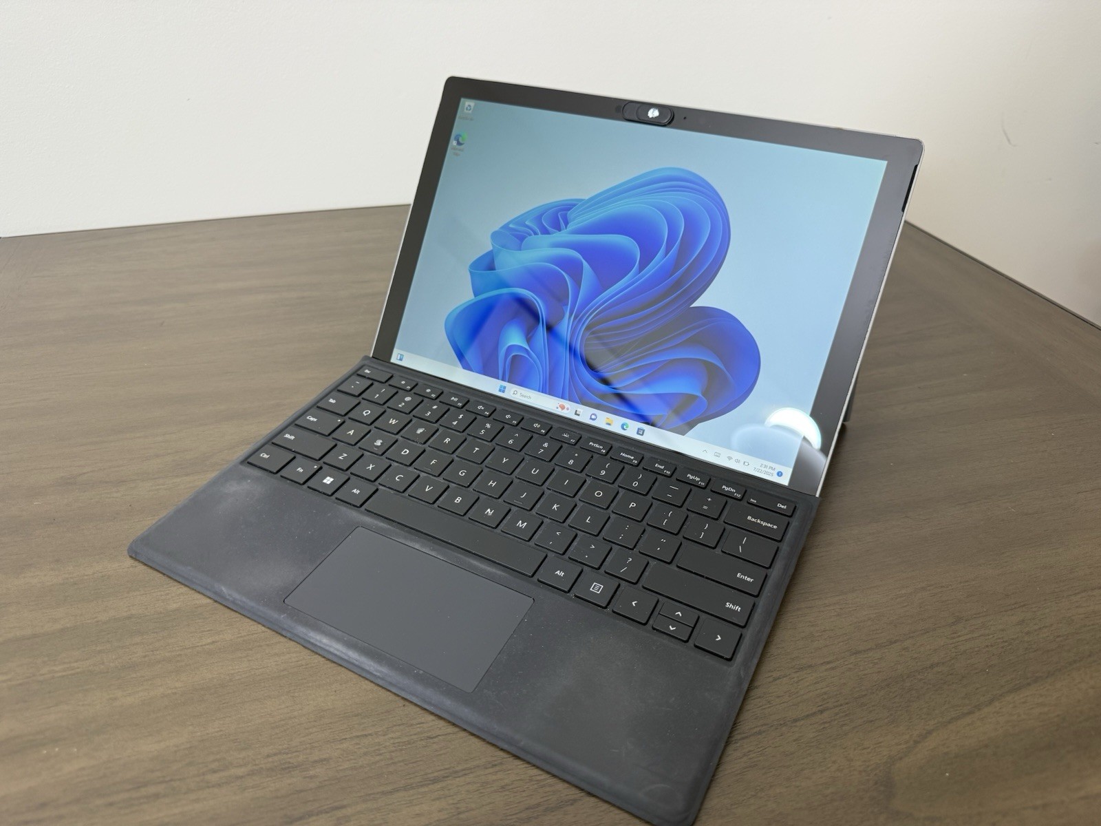 Microsoft Surface Pro (5th Gen) Intel Core i7-7660U 512GB SSD 16GB Ram