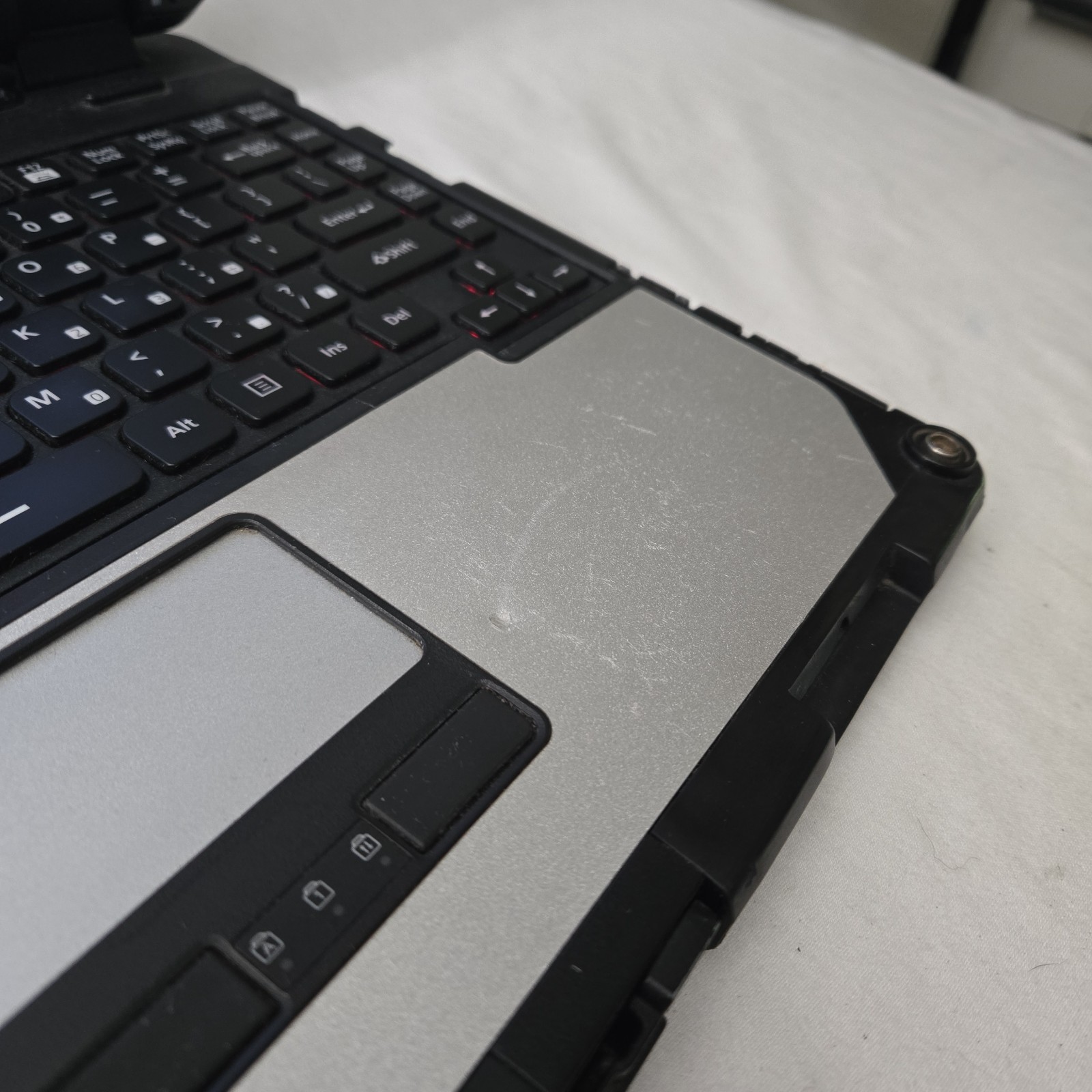 Panasonic Toughbook CF-33 i5-7300U 2.6GHz 256GB SSD 8GB Ram 4G – GPS — Grade B-