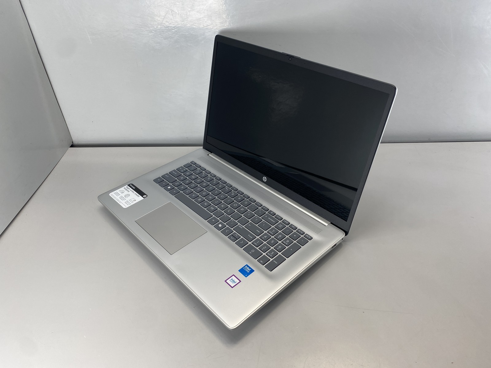 HP Laptop 17-CN4153CL 17.3″ Intel Core 5 120U 1TB- Silver