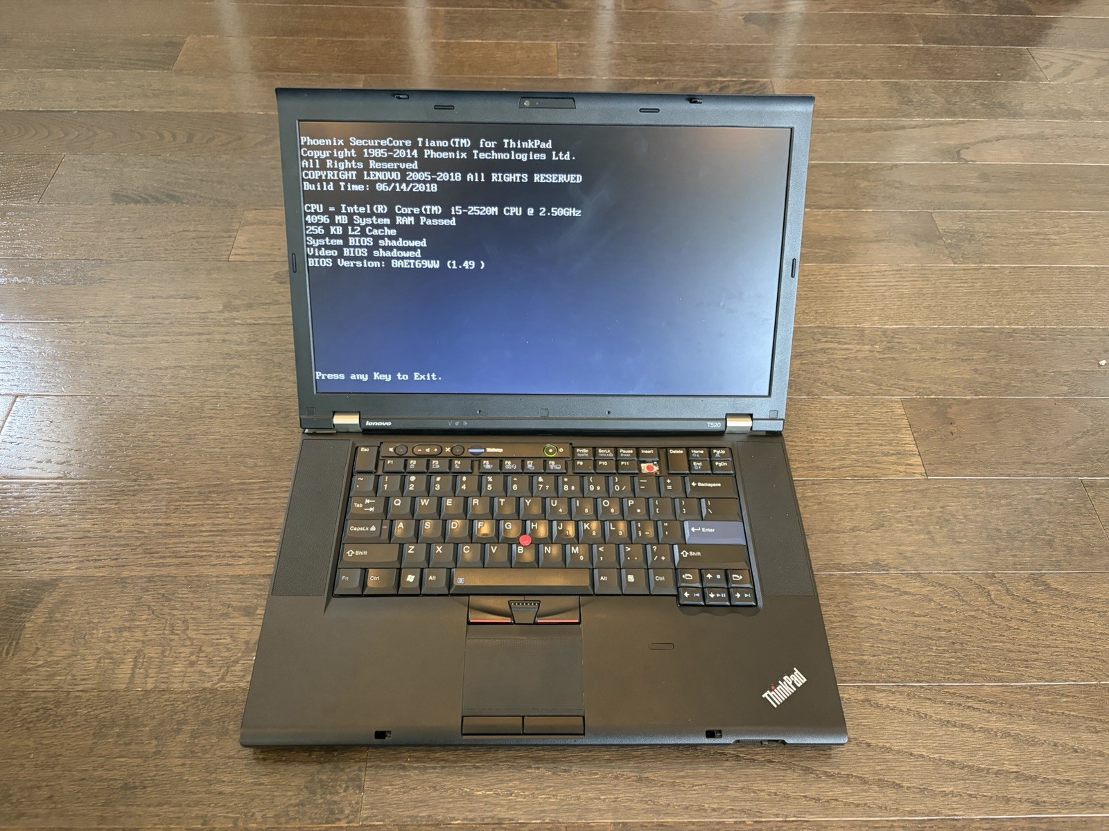 ThinkPad T520 Tested 4GB RAM i5-2520M NO HDD/ODD 9 Cell Battery Classic Keyboard