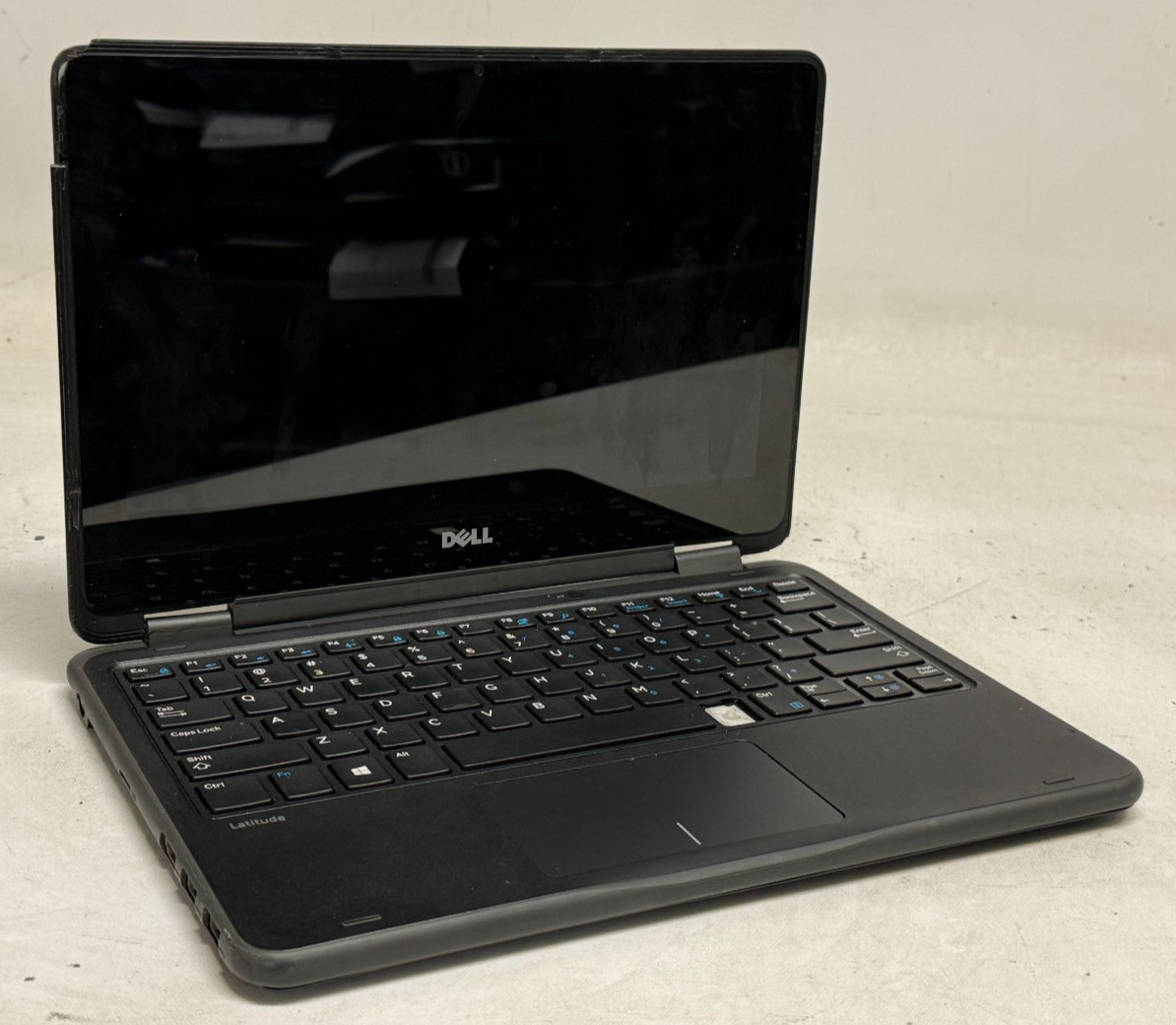 Dell Latitude 3189 2in1 11.6″ (N4200 – 4GB RAM – NO OS/HDD) – Lot of 10*