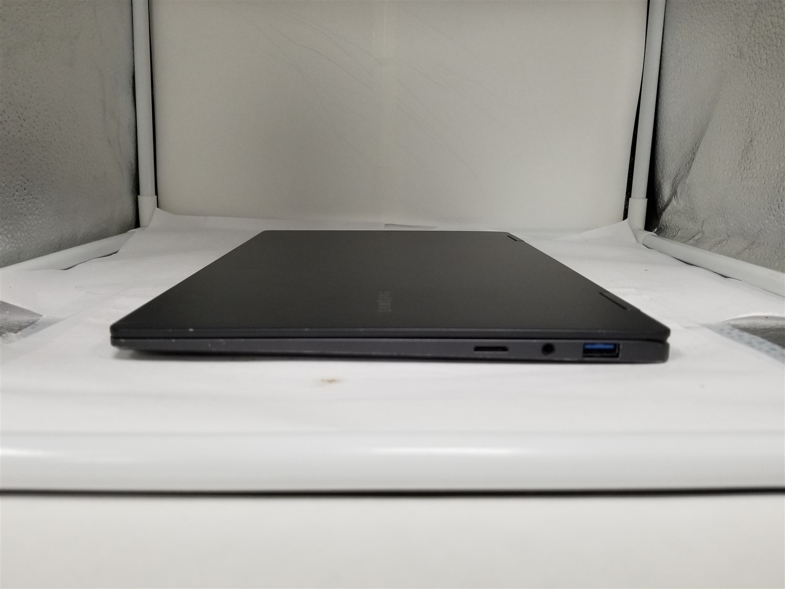 Samsung Galaxy Book2 Core i5 13.3″ 8GB/256GB Black Reduced Price VW6295