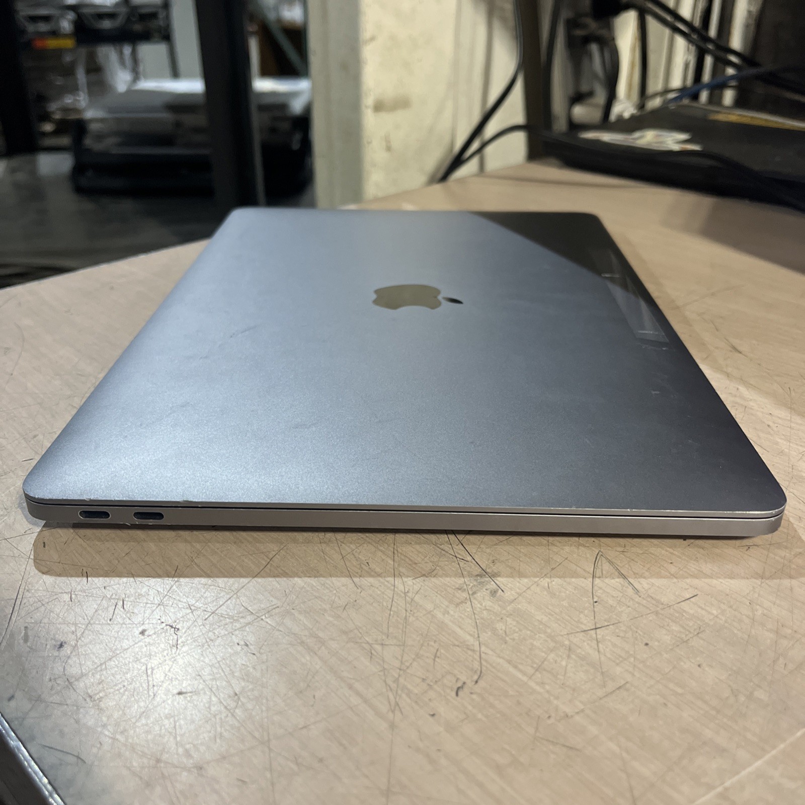 APPLE MACBOOK PRO 13″ MID-2017 CORE I5-7360U 2.3GHZ 8GB RAM NO HD /