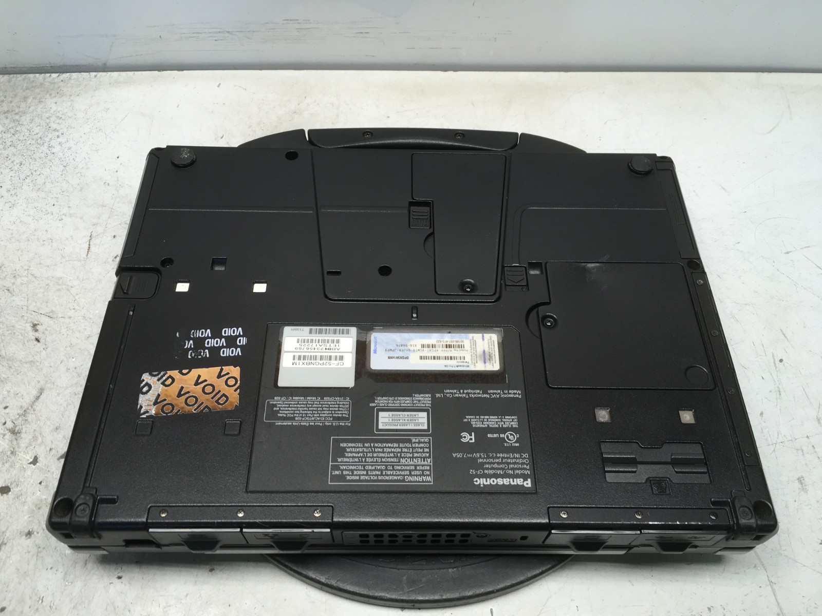 Panasonic CF-52 Intel i3-330M 2.13GHz No RAM NO HDD No Batt