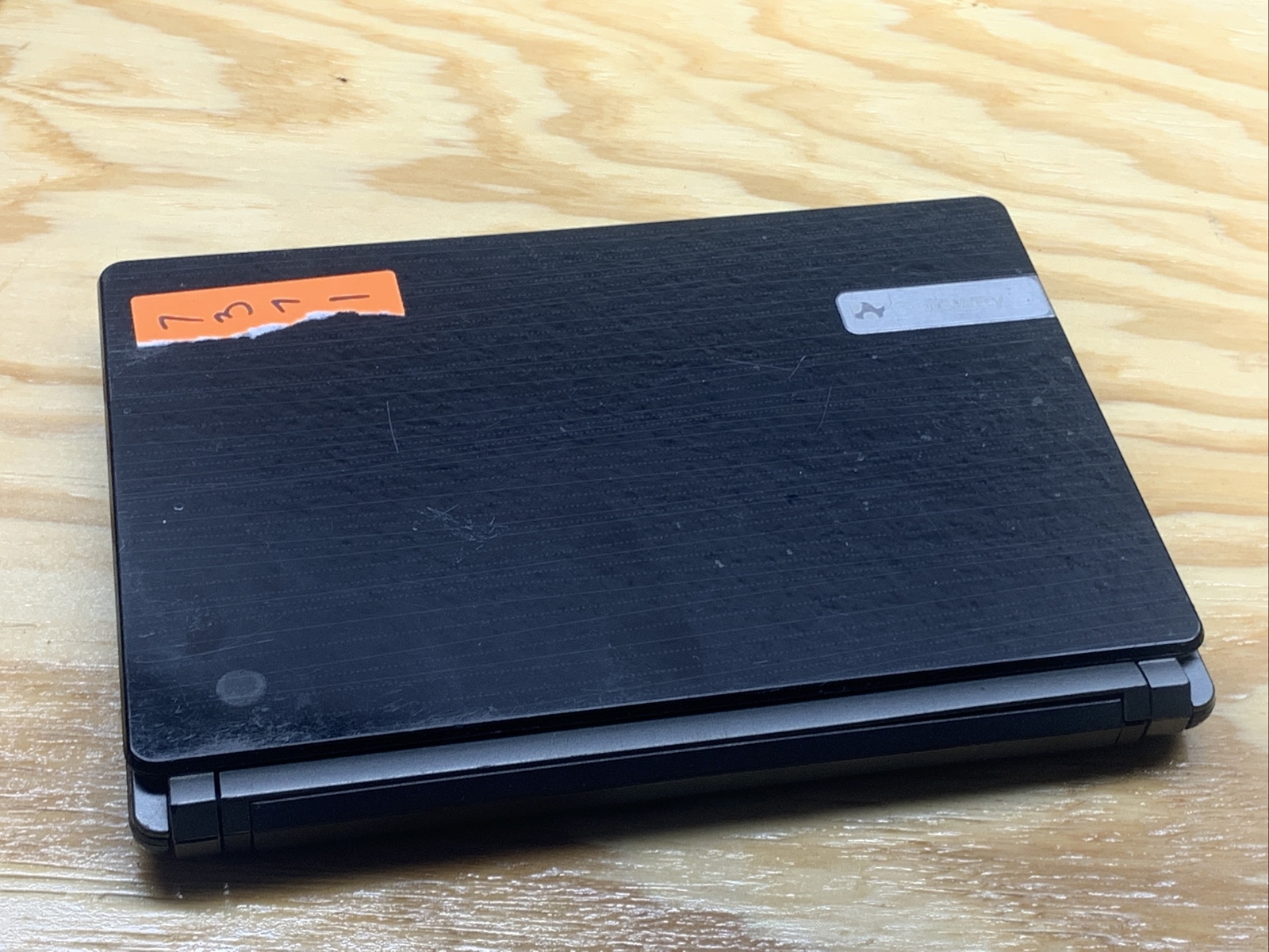 Gateway ZE6 LT2815u 10.1″ Netbook 1.66 GHz 320GB HDD 1GB RAM 16:9 1024 x 600 