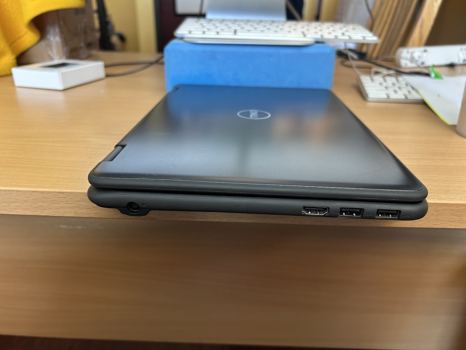 Dell laptop tablet 3190 2 in1