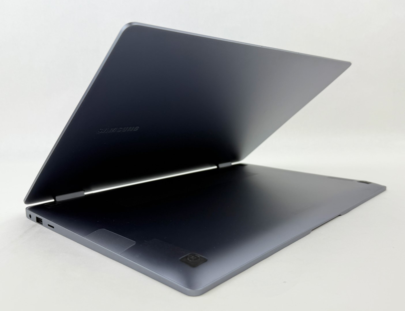 Samsung Galaxy Book4 360 15.6″ FHD AMOLED Touch Core 7 150U 16GB 512GB W11H 2in1