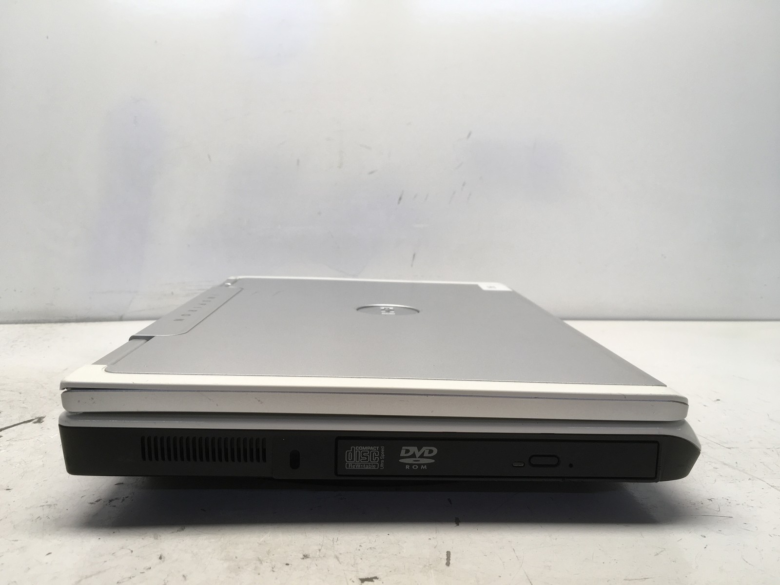 Dell Inspiron 6000 Intel Pentium M 06D8 1.7GHz 2 GB NO HDD No Batt