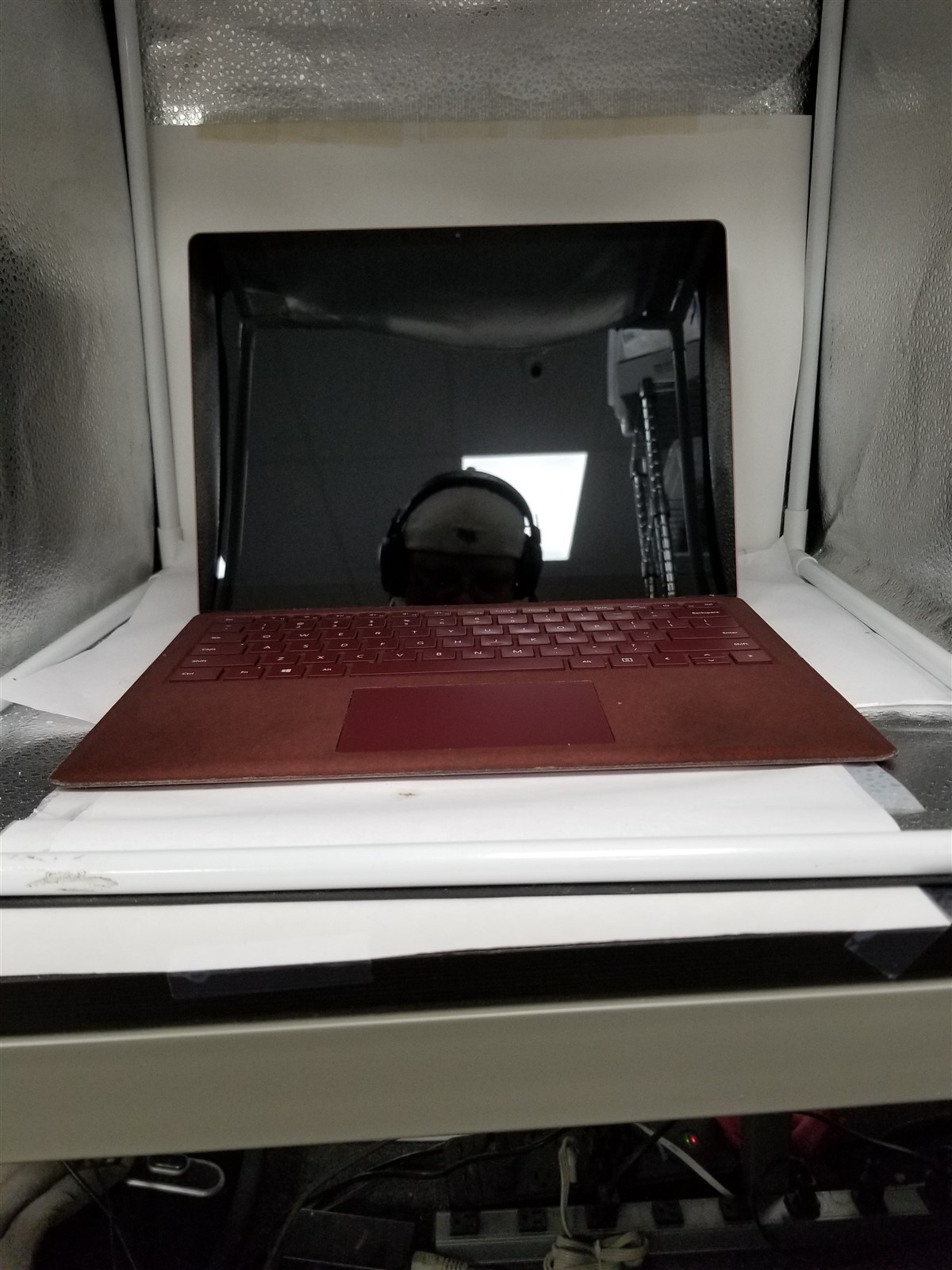 Microsoft Surface Laptop Core i5 13.5″ 8GB/256GB Burgundy Fully Working VG6301