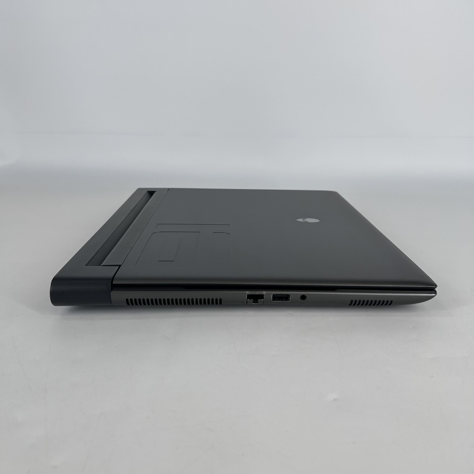 Dell Alienware M16 R1 240Hz QHD+ 2.2 GHz i9-13900HX 64GB 2TB SSD NVIDIA RTX 4090