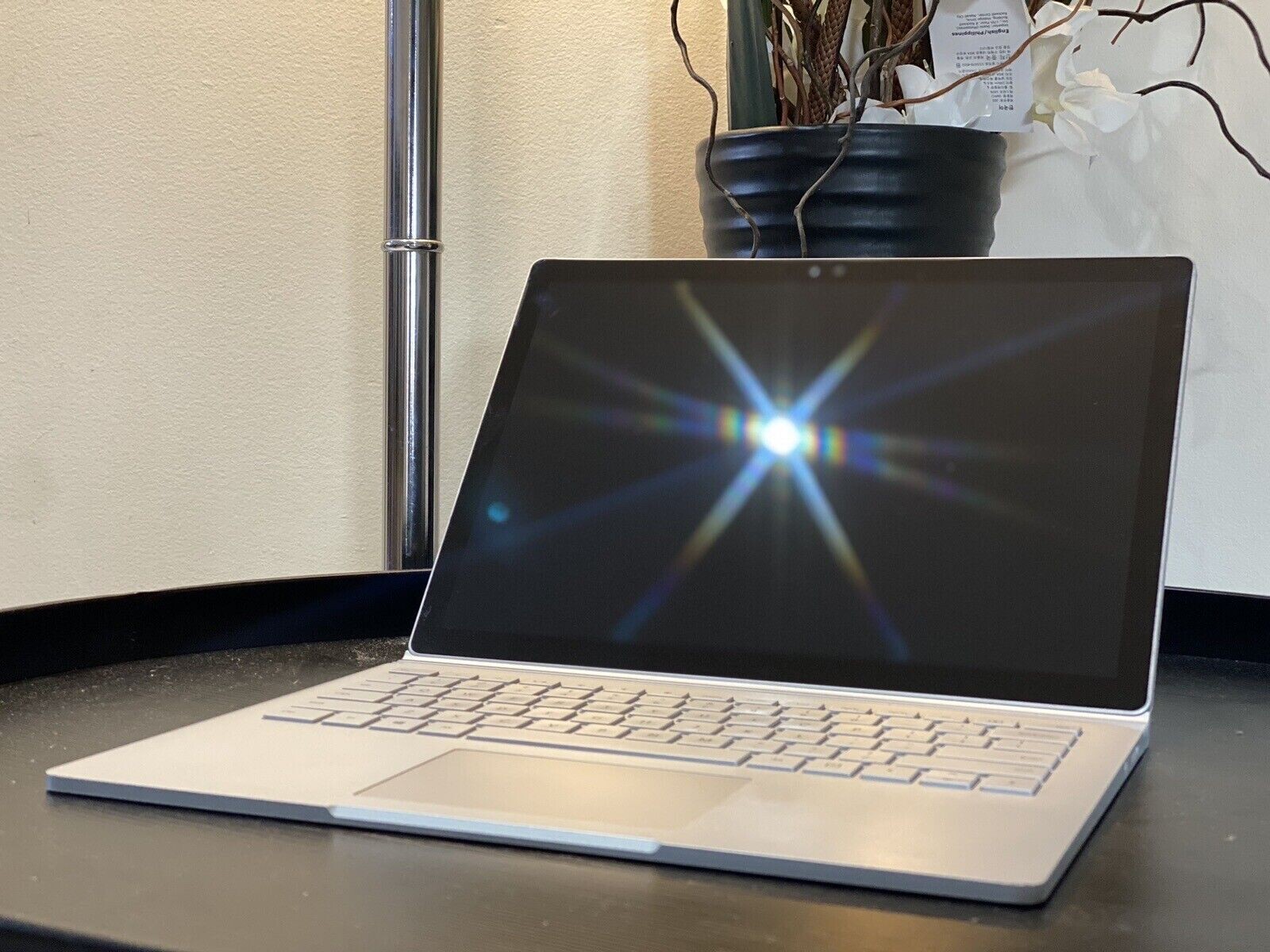 Microsoft Surface Book 13.5″ Touch i5-6300U| 2.40GHz 8GB RAM| 128GB SSD Win10Pro