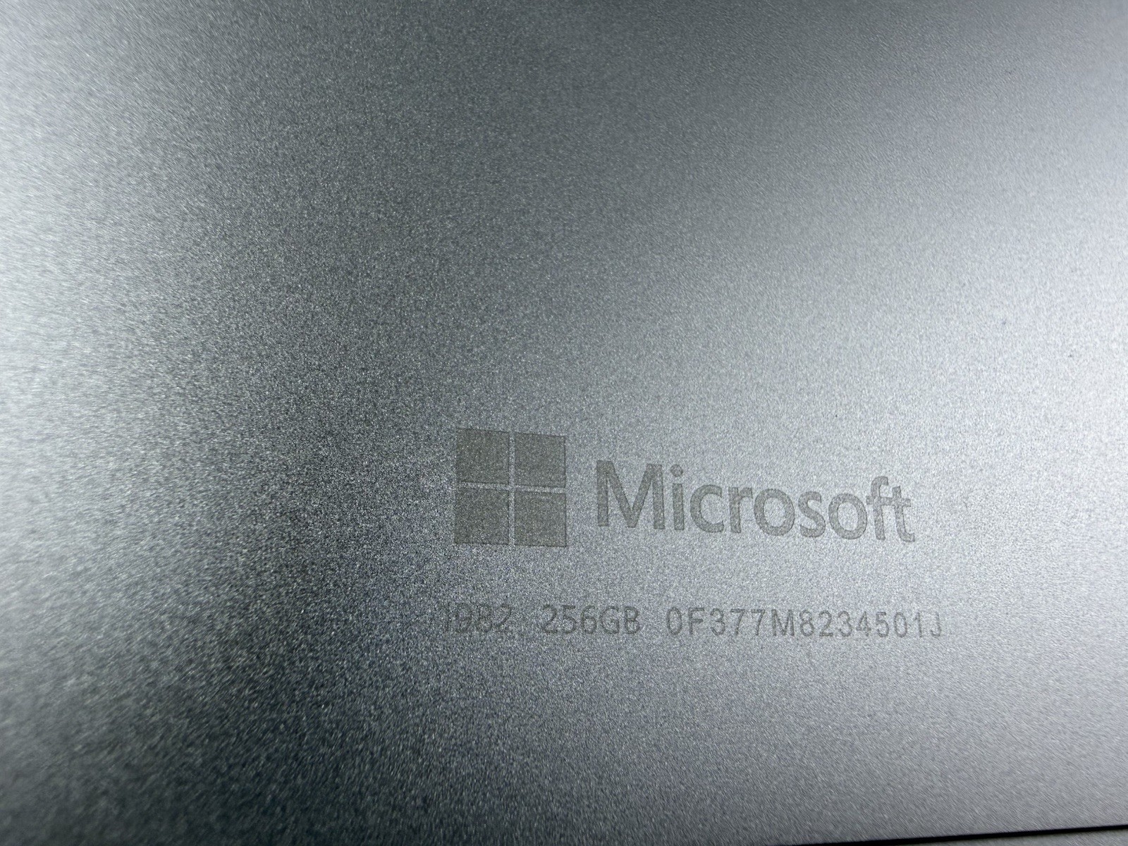 Microsoft Surface Pro 8 (1982) i5-1145G7 – 16GB RAM – 256GB 120Hz – Win 11 Pro