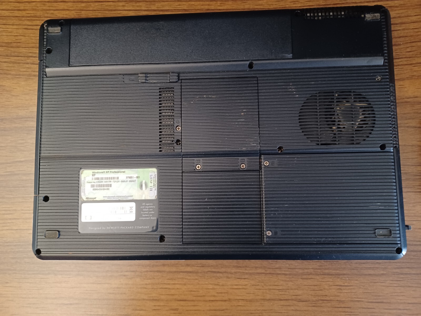 Compaq Presario V2000 AMD Turion 64 @1.8GHz 1GB RAM NO hard drive or power cord
