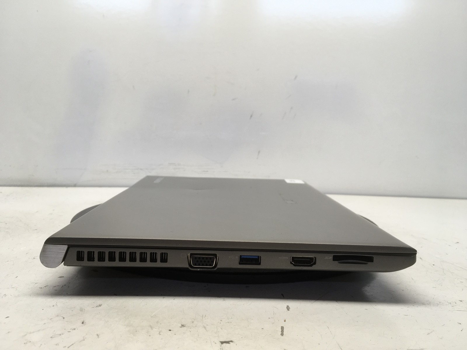 Toshiba Tecra Z40-C Intel i5 6th gen No RAM NO HDD No Batt
