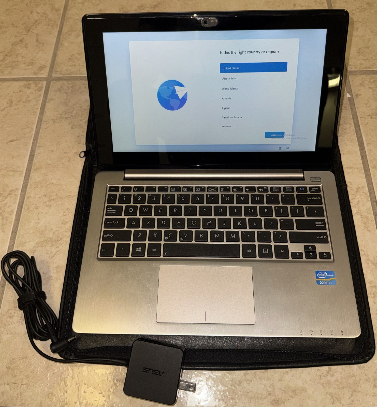 ASUS X202E 11.6in. Windows 11 Notebook/Laptop, Charger + Portfolio Case included