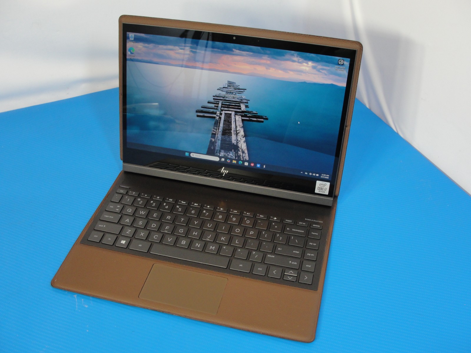 HP Spectre Folio X360 2-in-1 i7-10510Y 16GB 256GB 13.3″ FHD Touch Laptop /READ