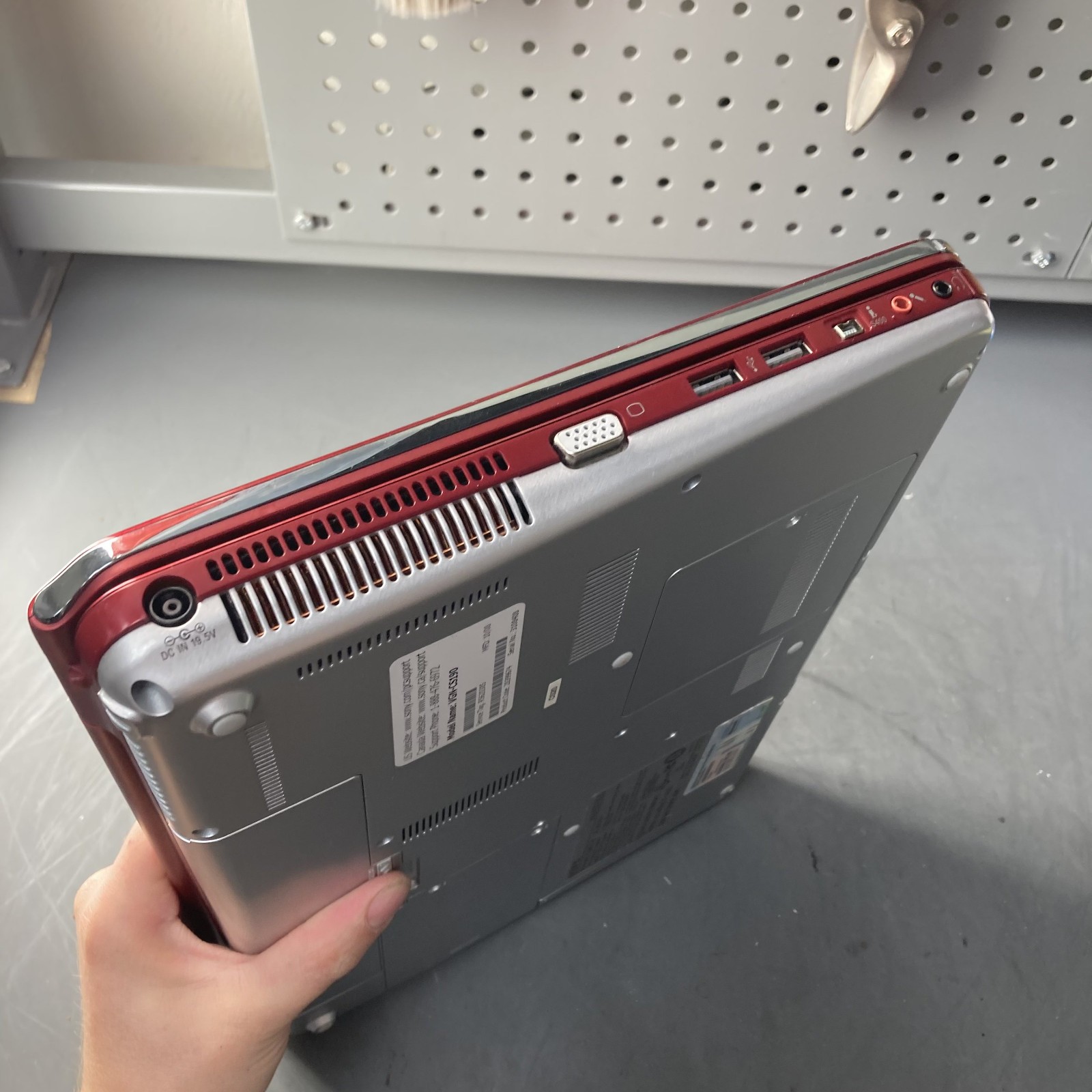 RED Sony Vaio VGN-CS190 14.1″ Laptop Core 2 Duo 2GHz 3GB RAM 250GB HDD Vista