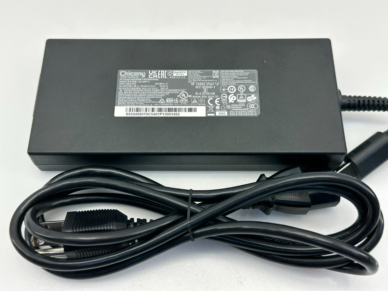 MSI Vector 16 Core Ultra 9 64GB x 4TB SSD RTX 5070
