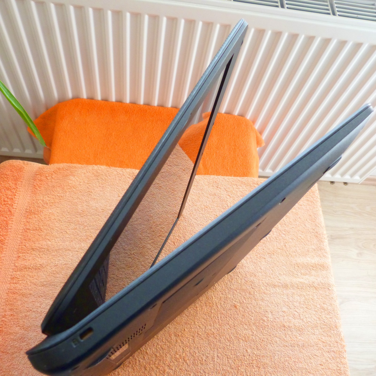 XXL LOT Acer ES1 732 Business UltraBook 17″ l 1TB SSD HDD Windows 11 l HDMI