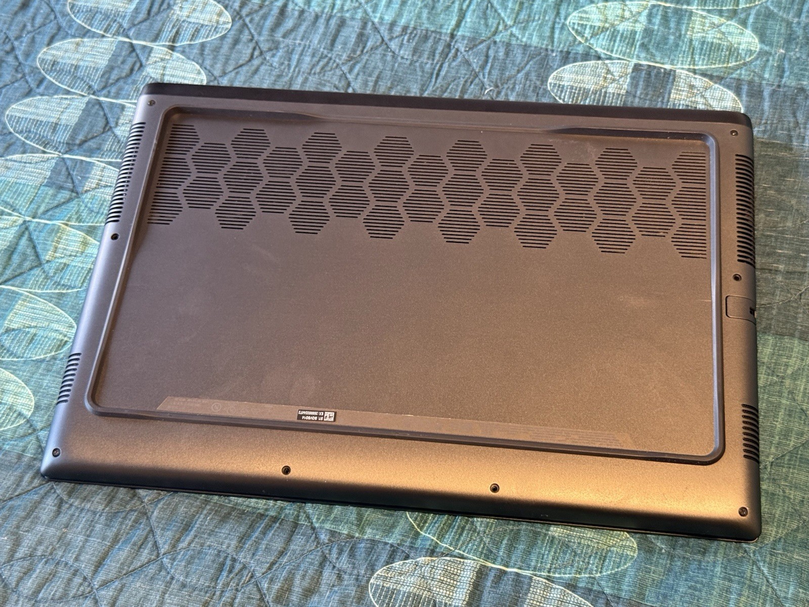 Alienware M16 R2 Gaming Laptop 1 TB SSD 16 GB RAM Intel Core Ultra 7 1.40 4060