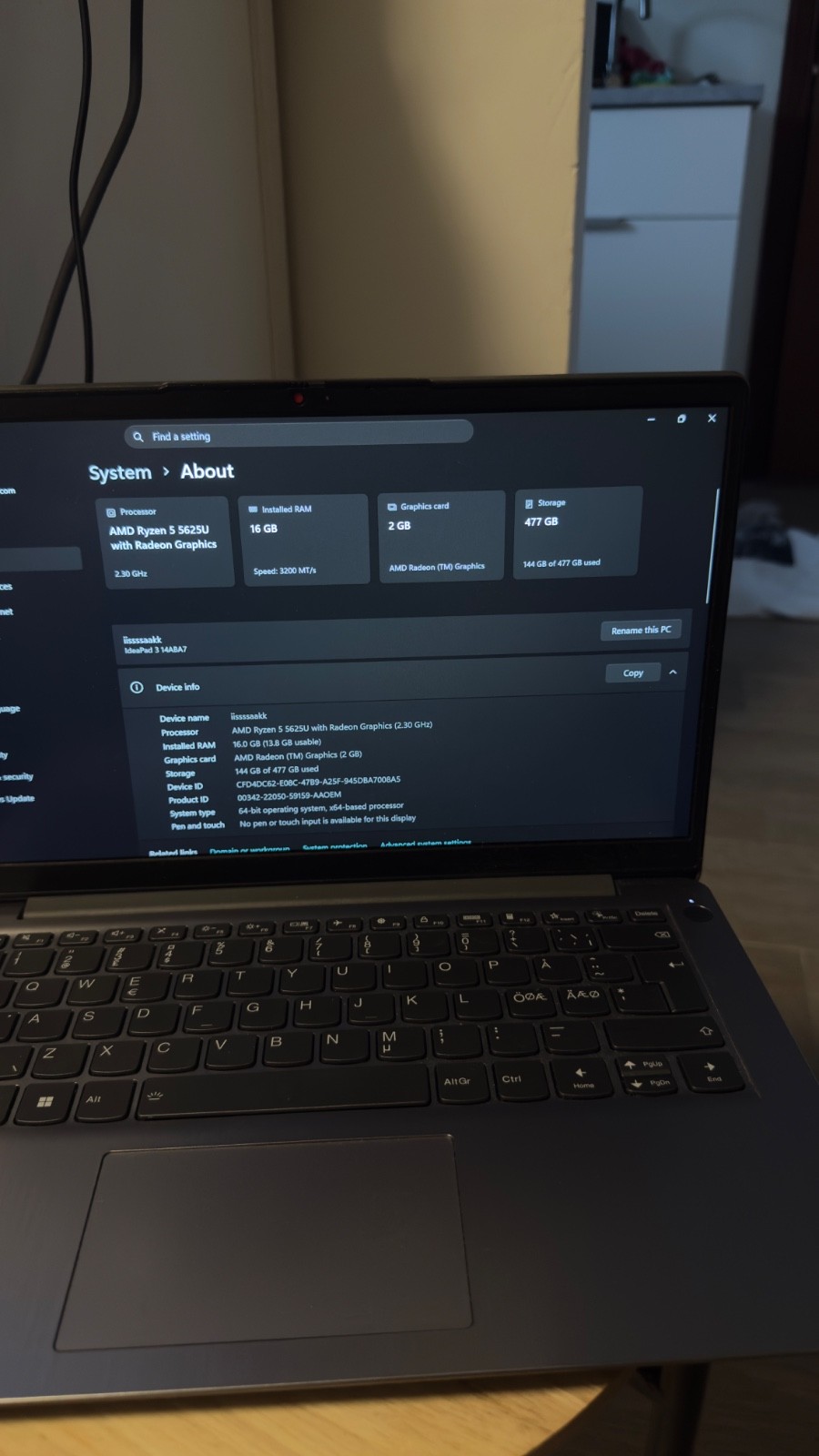 Lenovo IdeaPad Slim 3 15.6 in ( 512GB SSD, AMD Ryzen 5 7530U 2GHz, 16GB, Windows