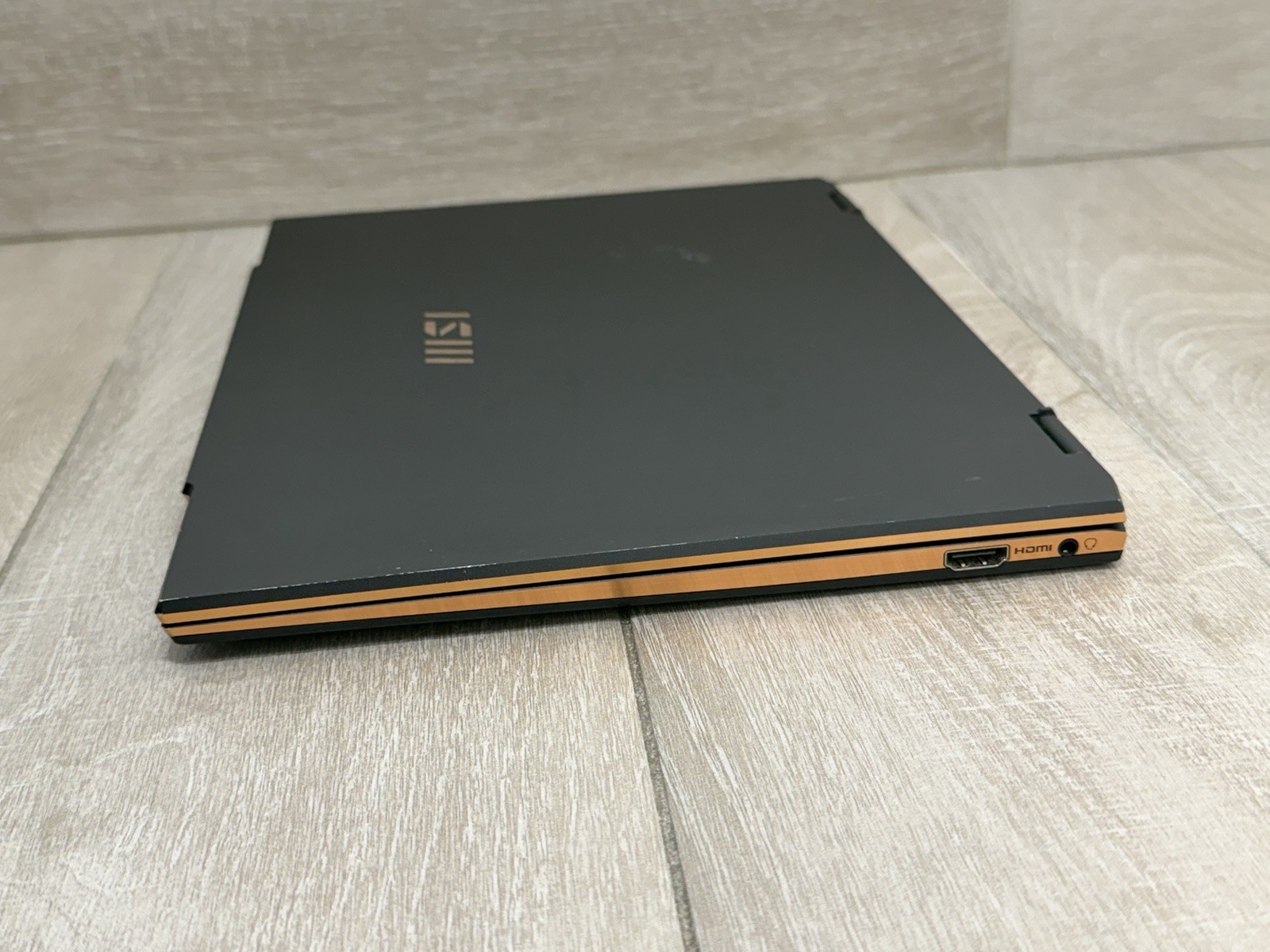 Summit E13 Al Evo A1MTG Touch Laptop OLED Ultra 7 155H 16GB RAM 1TB NVMe Win-11