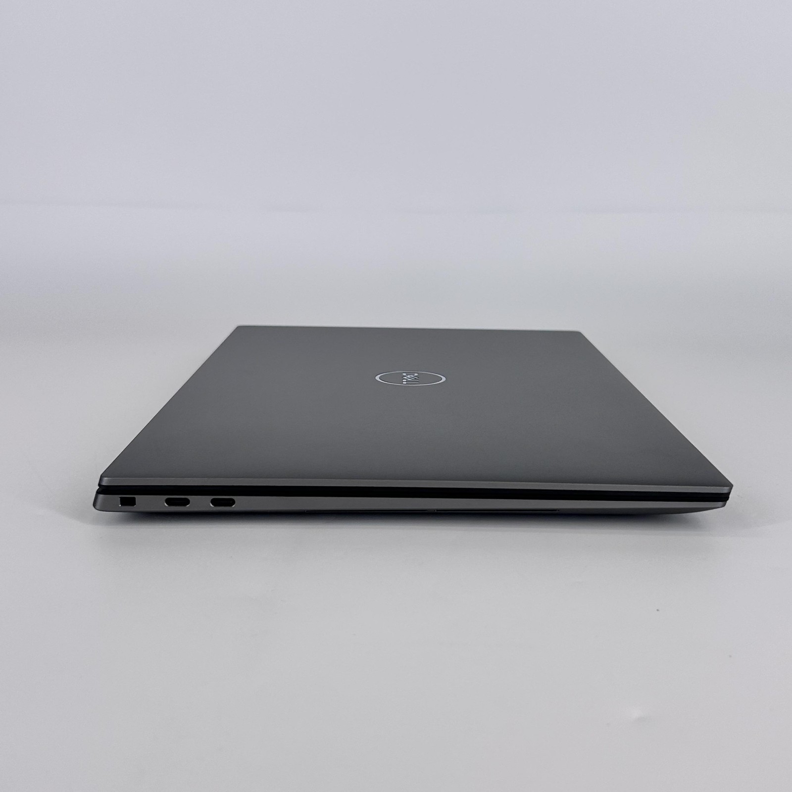 Dell Precision 5570 15.6 UHD+ 2.5 GHz i9-12900H 8GB 1TB SSD RTX A2000 Excellent
