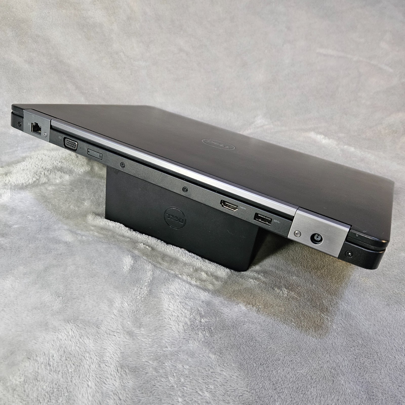 Dell Latitude E5570 15.5″ I5-6440HQ 16GB RAM NO SSD/OS W 65 W Charger