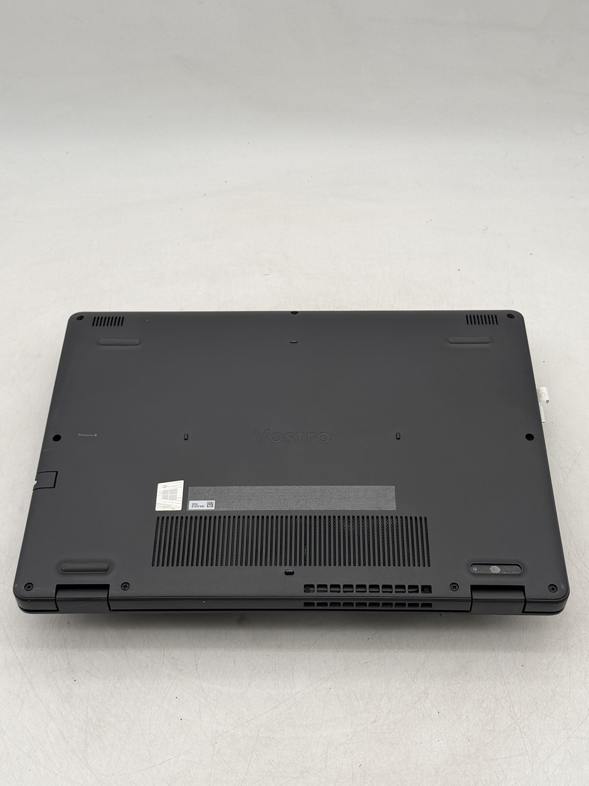 Dell Vostro (3400) 14inch i5-1135G7 8GB 256GB NO OS || Read
