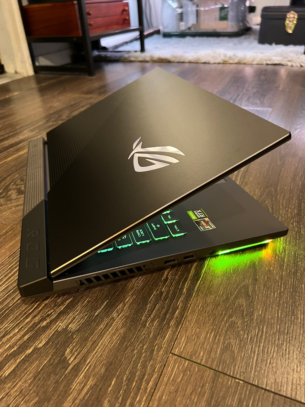 ASUS ROG Strix G15 15.6″ 300Hz GeForce RTX 3060, Ryzen 9 5900HX, 1TB+ 512GB SSD