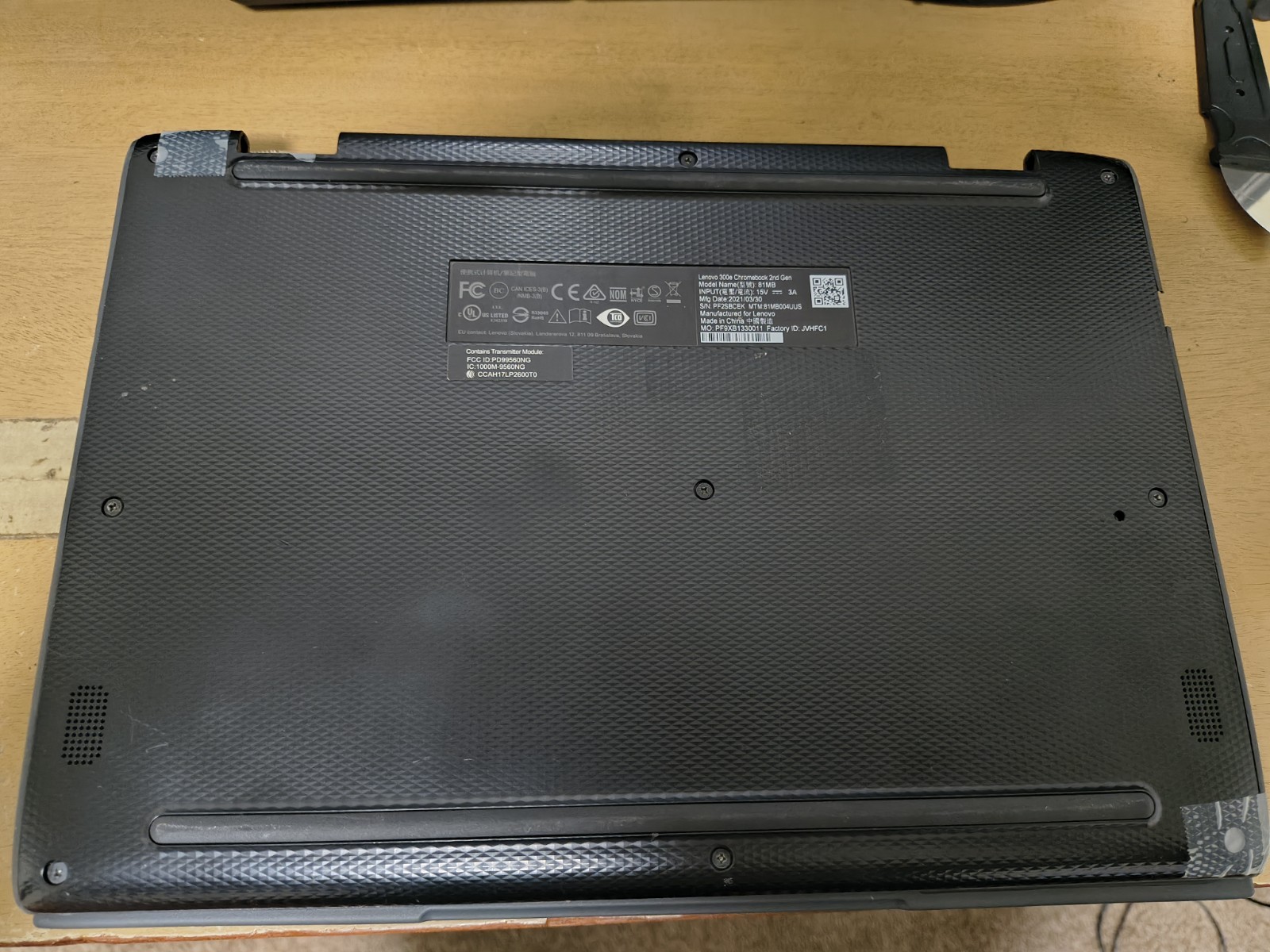 Lot of 3 Lenovo 300e Chromebook 2nd Gen 2 Intel Celeron N4020 4GB 32GB READ DESC