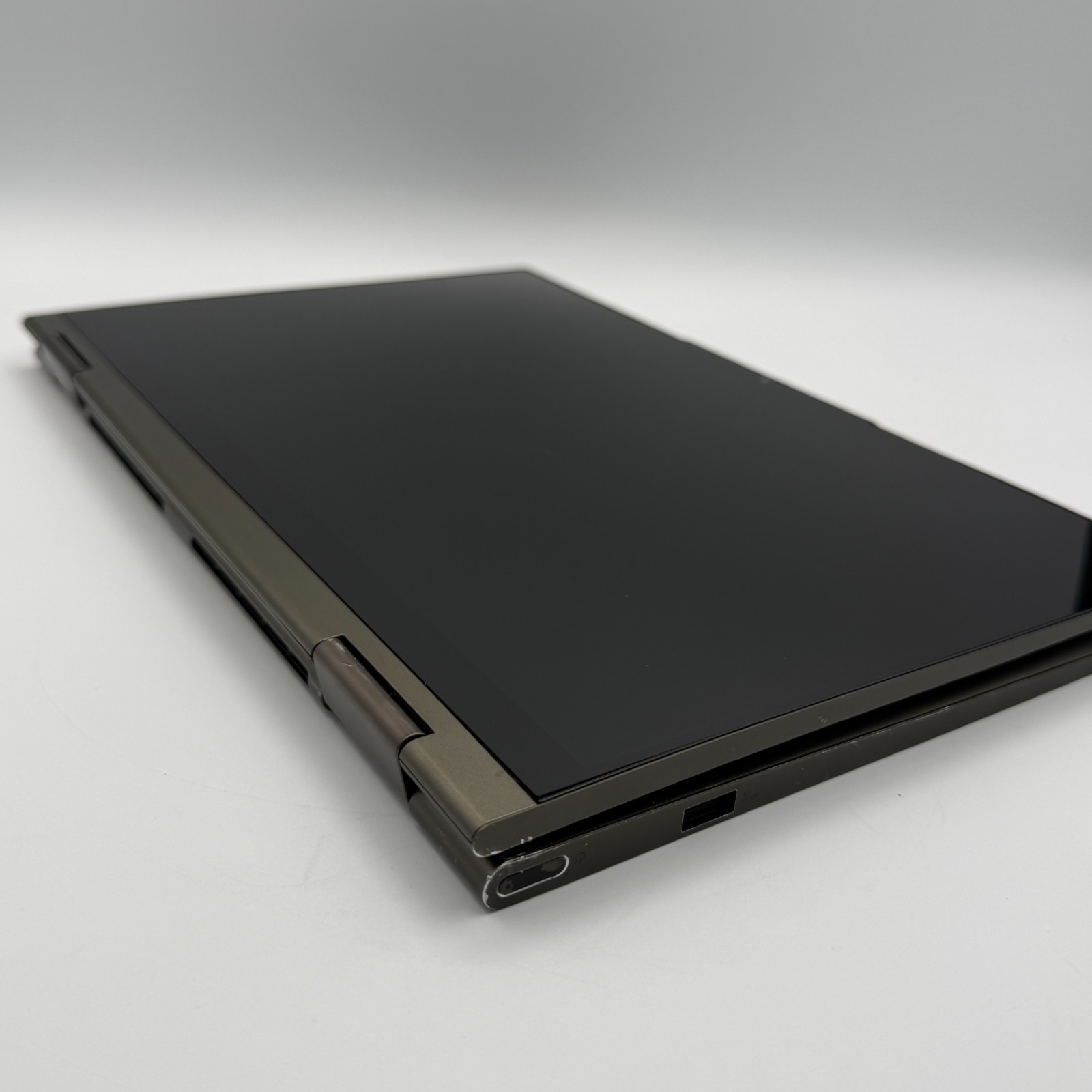 Lenovo Yoga 7 14ITL5 14″ 512GB SSD, Intel Core i5-1135G7,12GB RAM TOUCH WHT DOT
