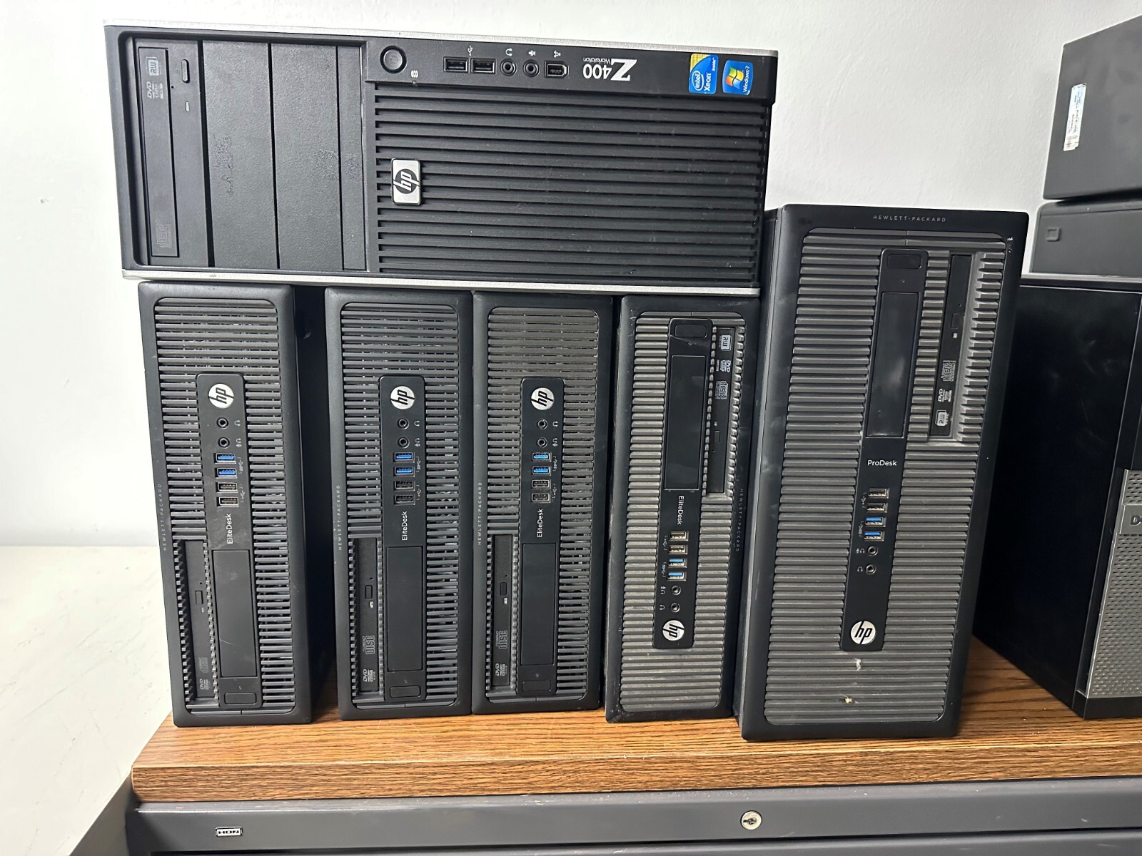 Pallet of PCs, Monitors, Docking Station