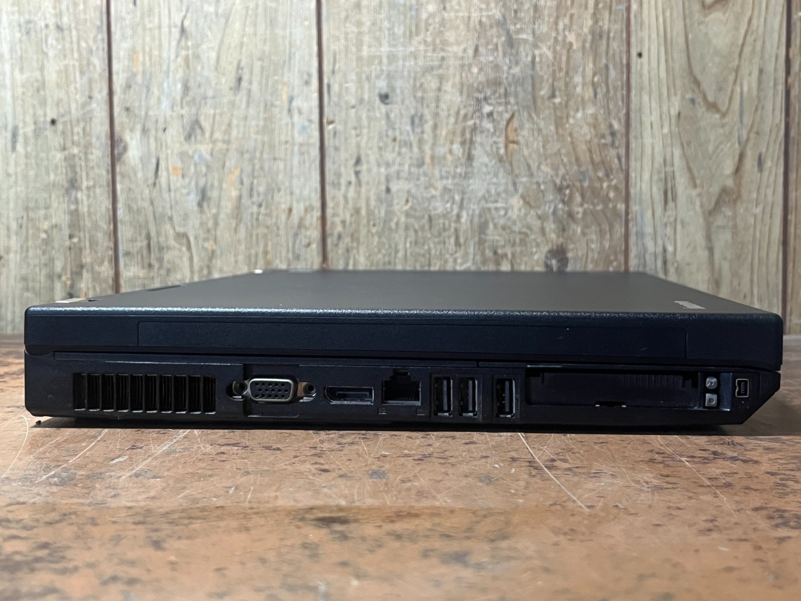 IBM Lenovo Thinkpad R500 Gaming Laptop Windows XP pro SP3 15.4″ LCD Screen DVD