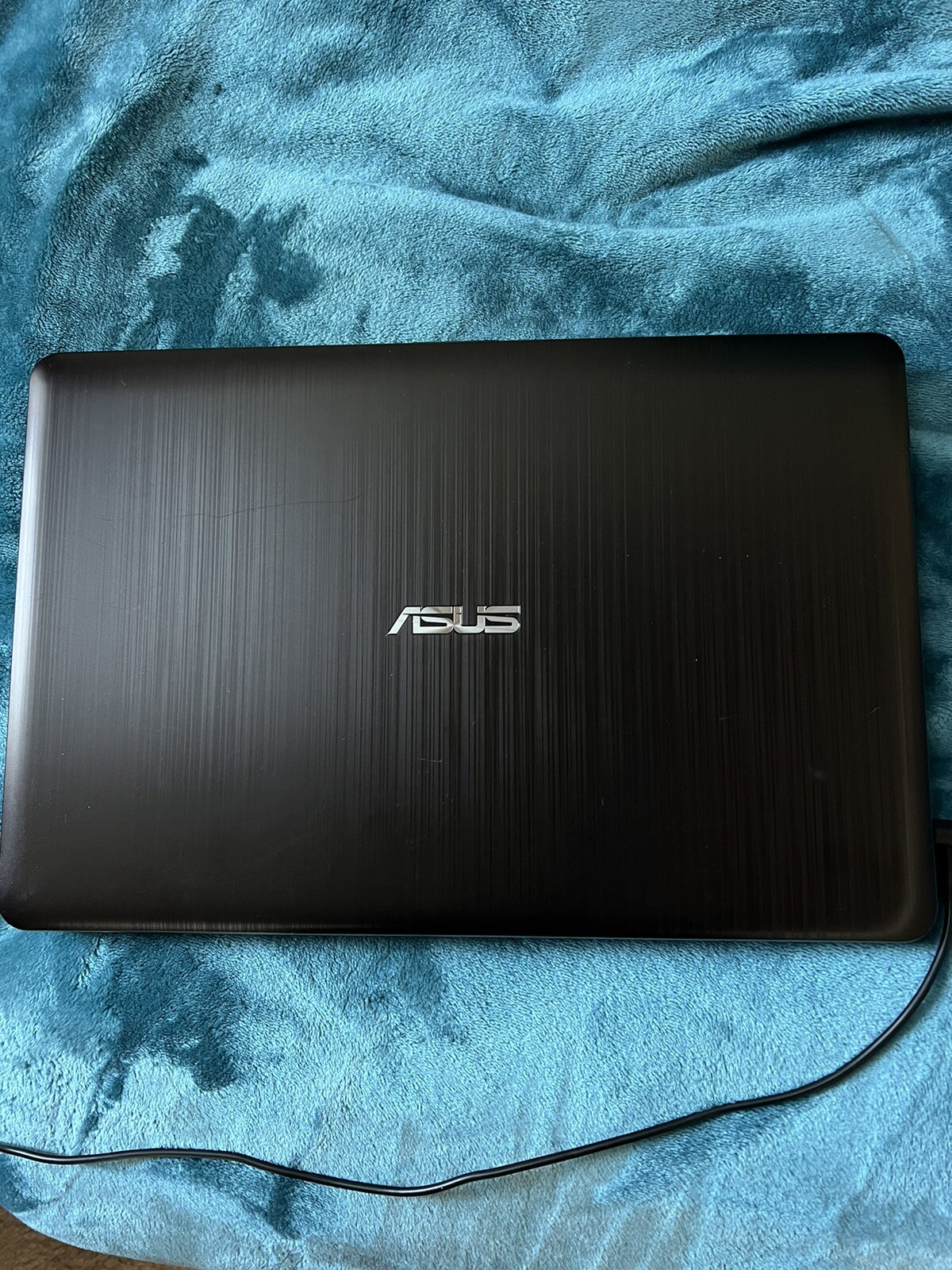 ASUS VivoBook 15.6” FHD EyeCare X540U i7-8500U 8GB RAM 1TB SSHD