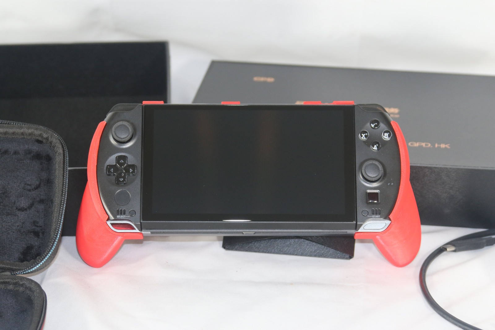GPD Win 4 2023 7640U Handheld Gaming PC 16gb/1tb SSD