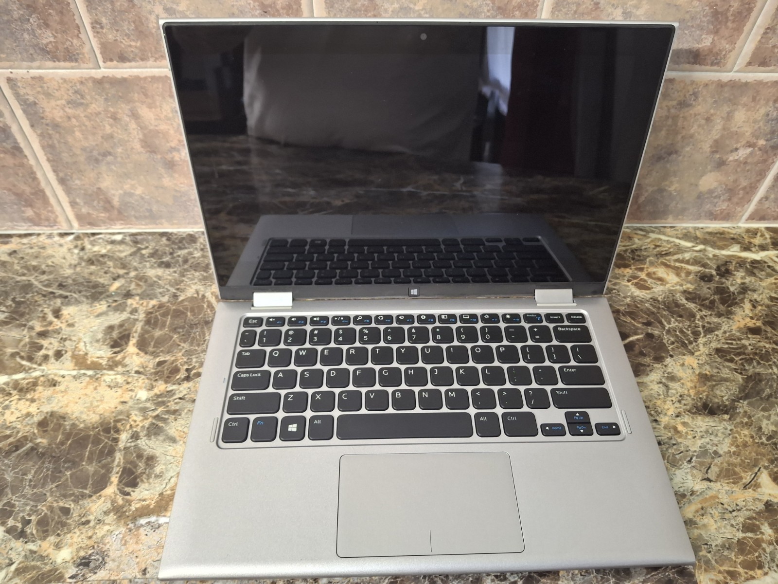 Dell Inspiron 11′-3147 Intel pentium N3540 2 in 1 laptop