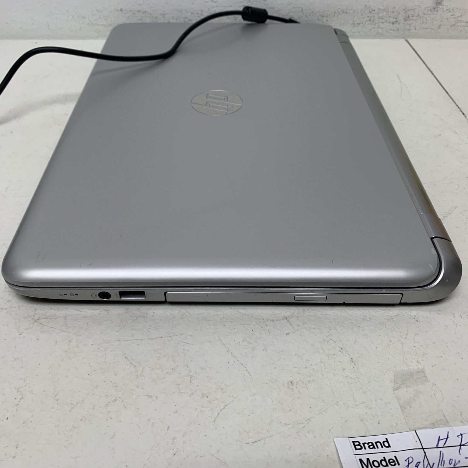 HP Pavilion TS 15 Notebook i5-4200u 12GB Ram 1GB HDD W10 Home Need Battery