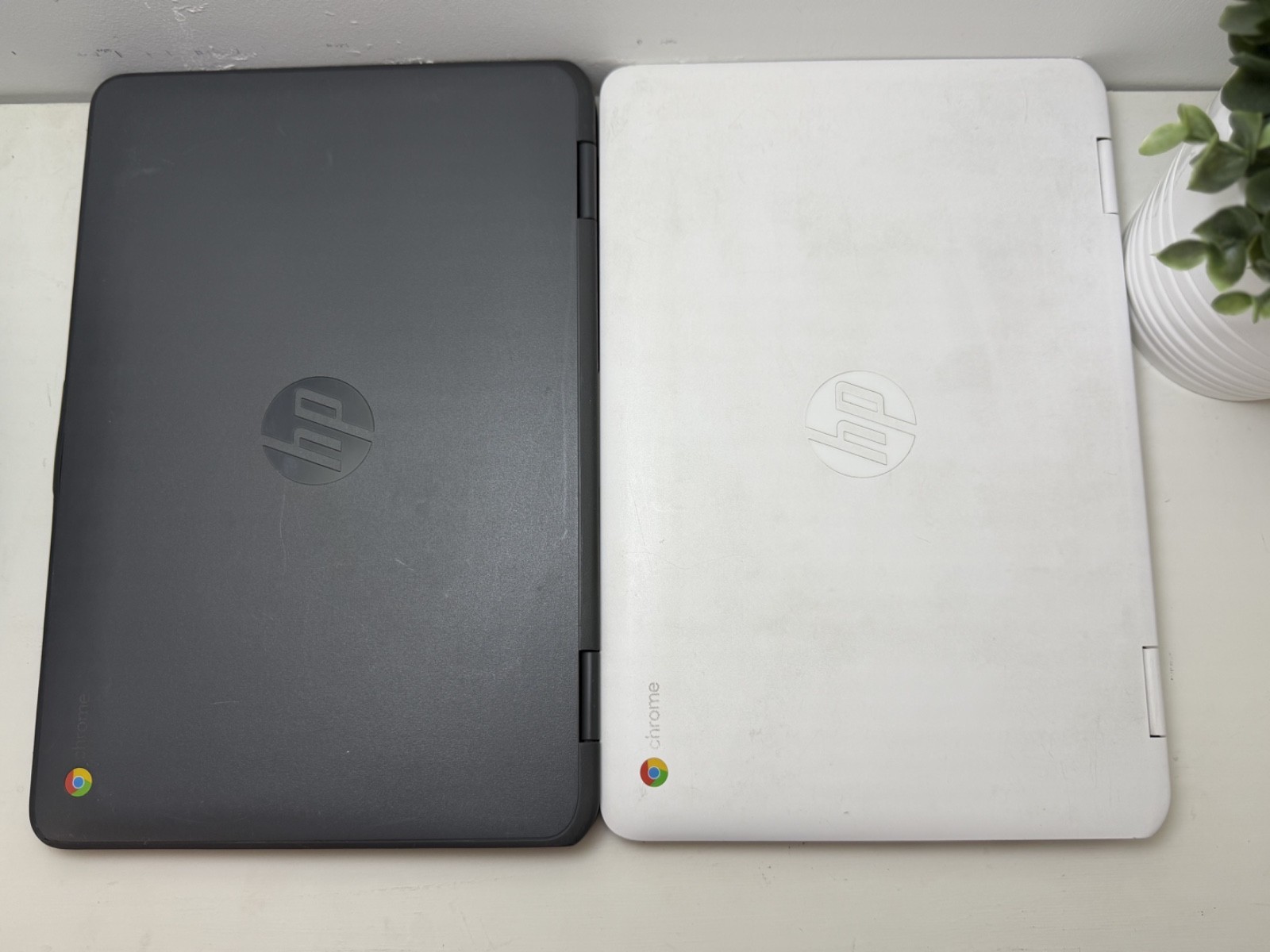 Lot Of 2 – White/Black – HP Chromebook x360 (11-ae131nr, 11-ae027nr)